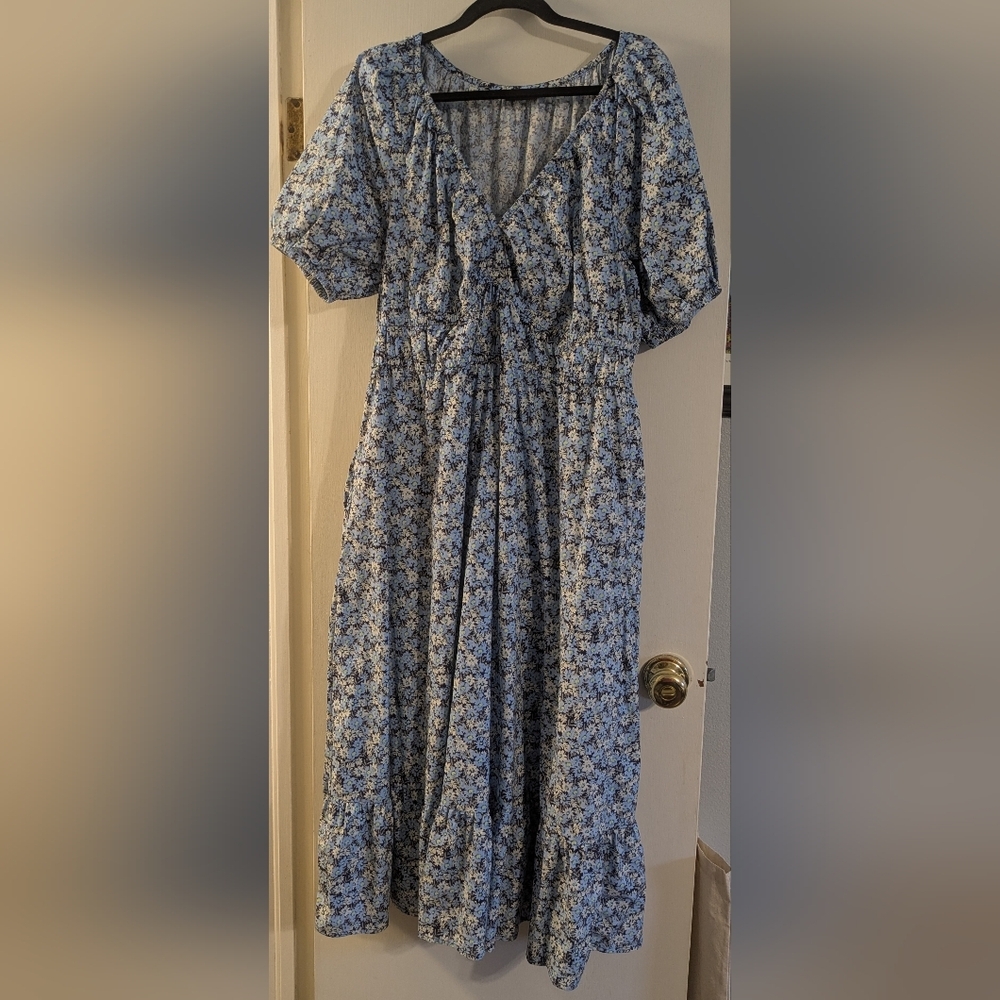 Vineyard Vines Blue Floral Midi Dress - Picture 3 of 9